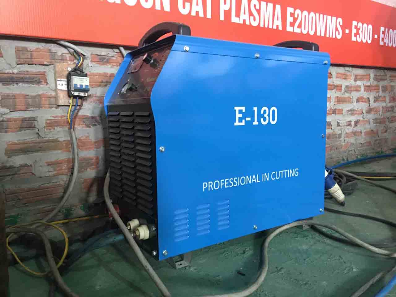 máy cắt plasma E130