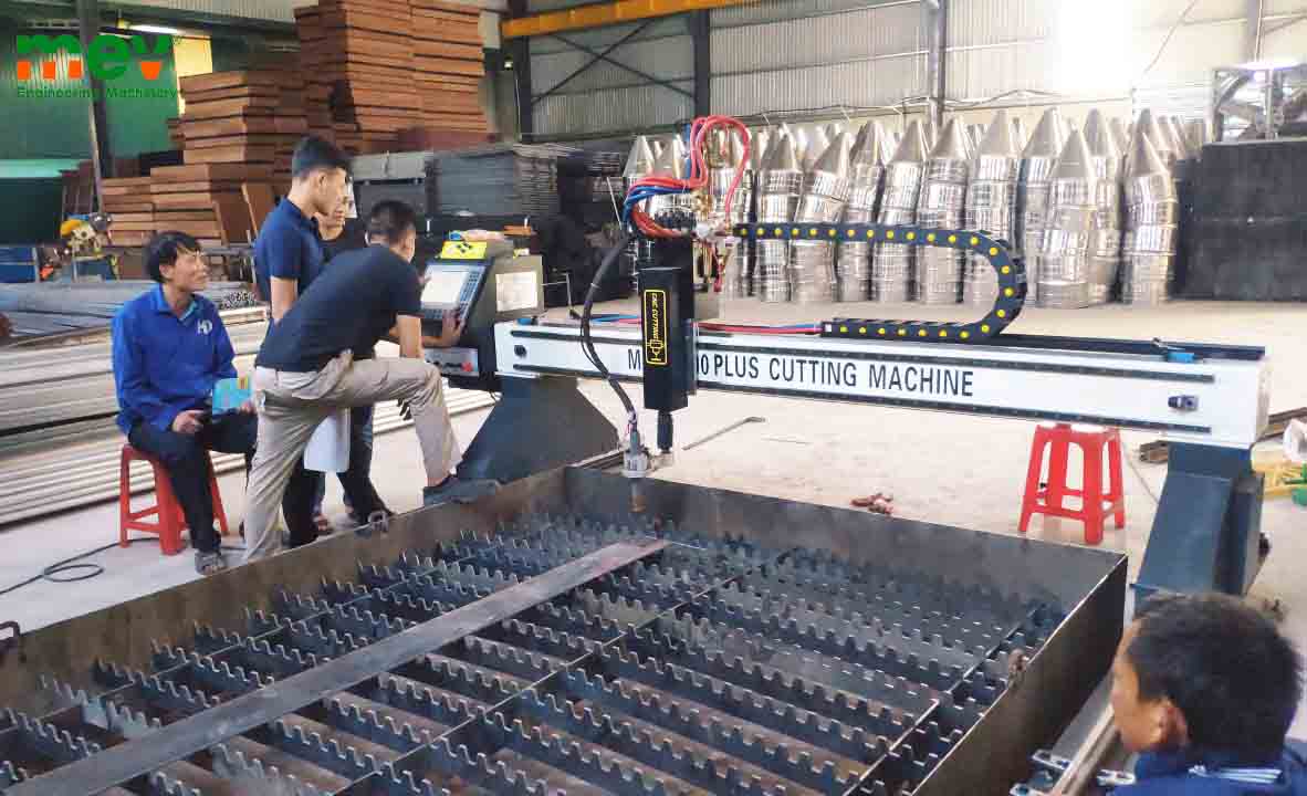 máy cắt cnc | Máy cắt cnc 3000plus tại Hà Tĩnh