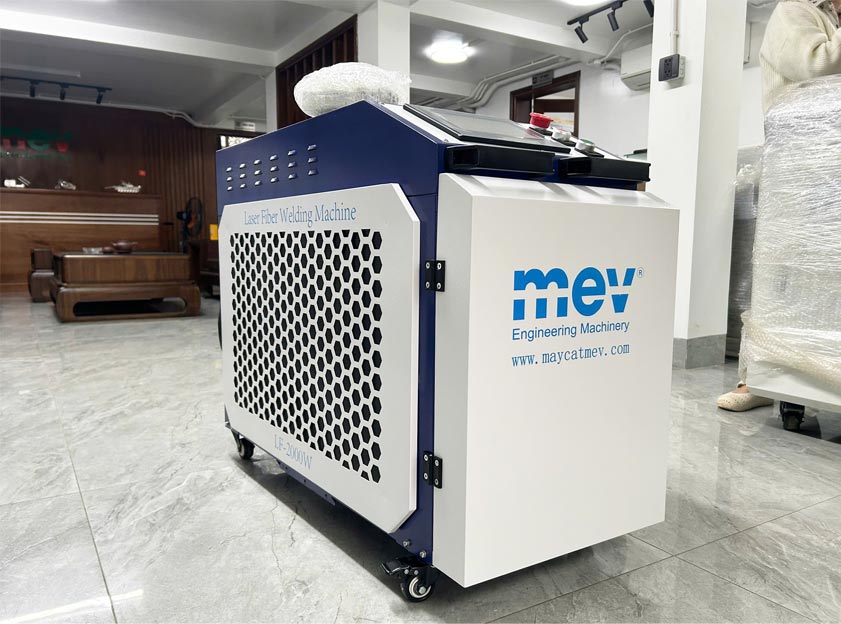 Máy hàn laser 2000W