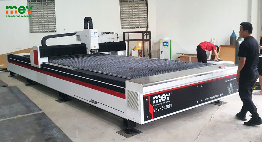 Máy cắt laser MEV 6020FI Nguồn laser 6kw tại Hưng Yên