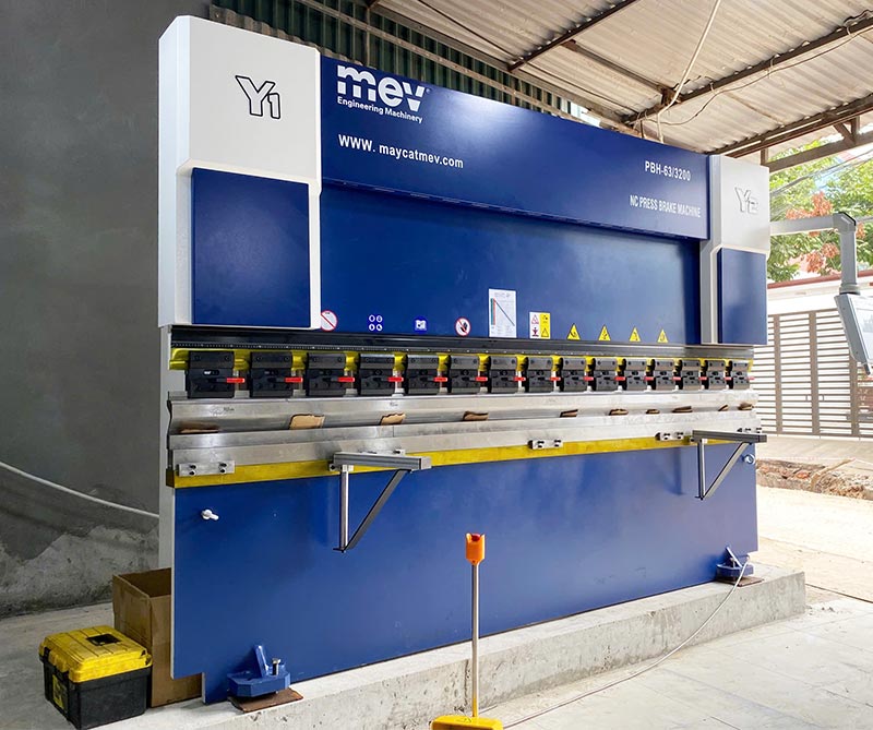 Máy chấn tôn NC MEV PBH-63/3200