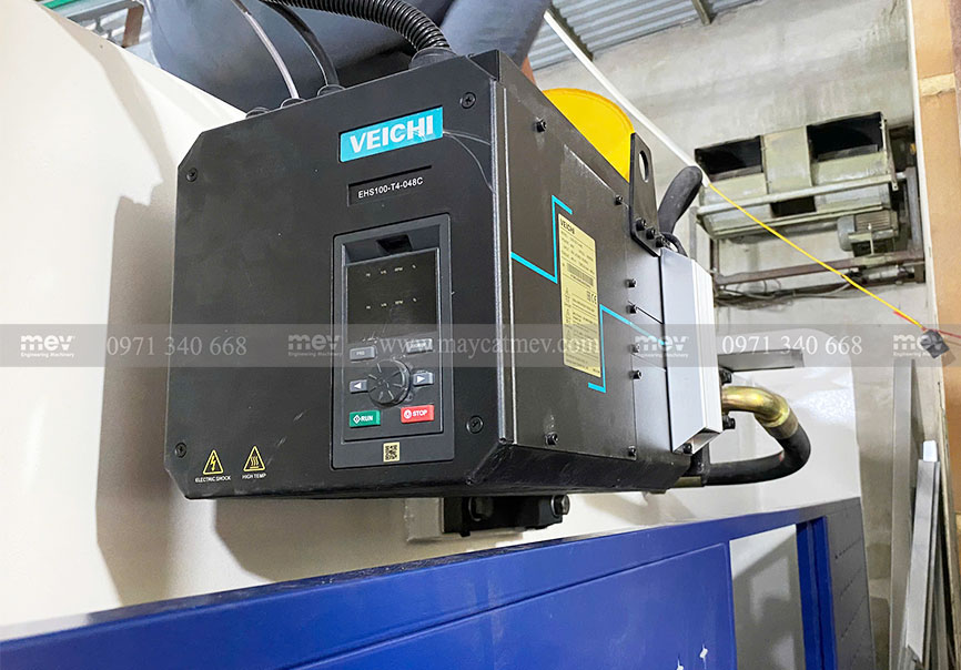 Máy chấn CNC 120 tấn MEV PBH-120/3200 tại Hà Nội