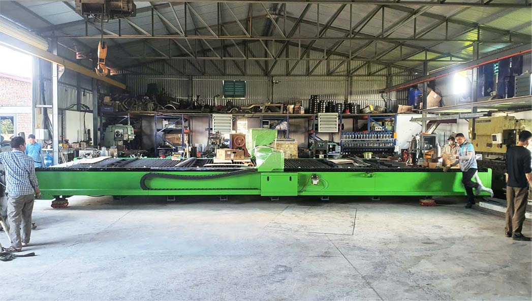MEV lắp đặt máy cắt laser khổ lớn 8025FI 12Kw tại Thái Bình