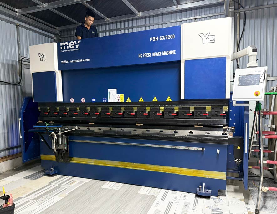Máy chấn thủy lực NC 63 tấn /3200 tại Hà Nội