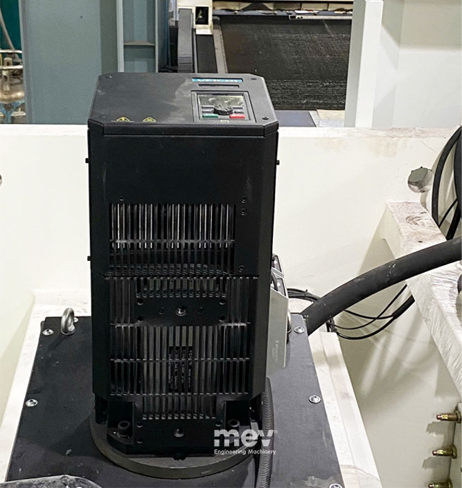 máy chấn CNC 250 tấn