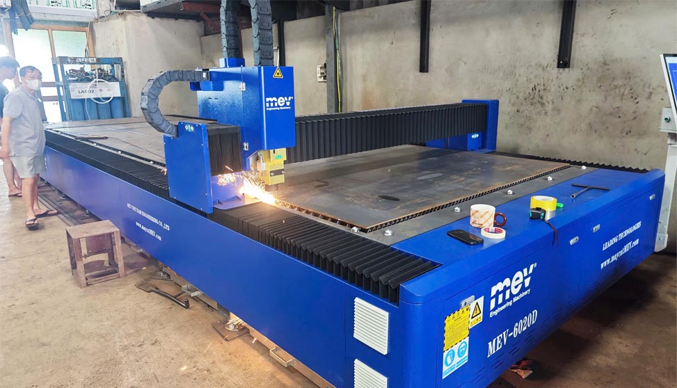 Máy cắt laser giá rẻ 6020D 6kw và máy nén khí 22kw tại Ninh Bình