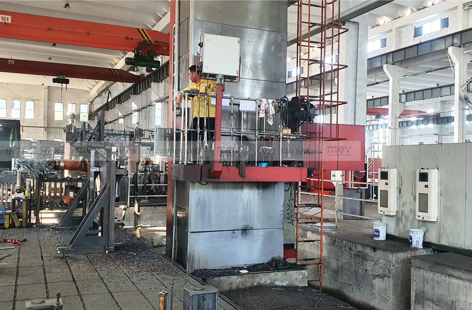 Máy chấn gấp CNC MEV TM-3512