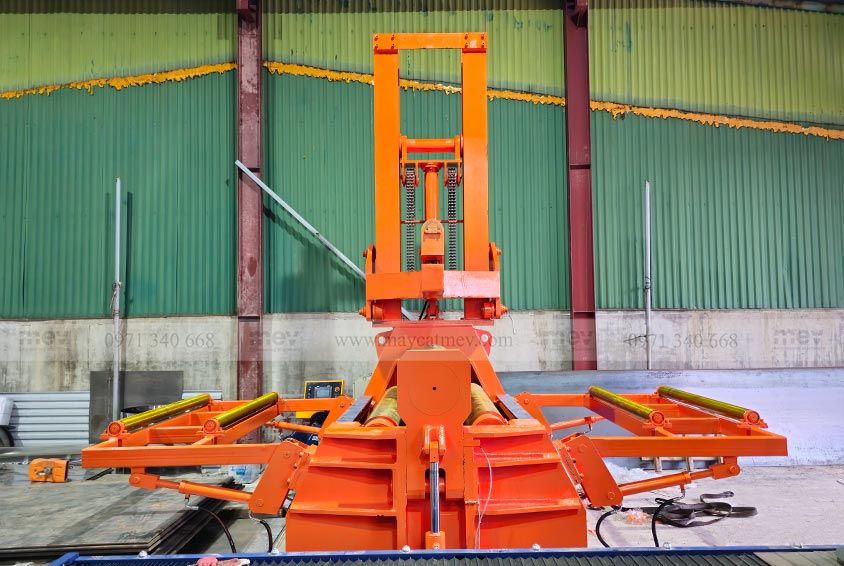 So sánh máy lốc tôn 3 trục và máy lốc tôn 4 trục có bẻ mép