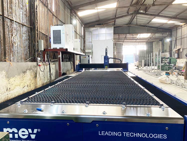 Bàn giao máy cắt laser bàn đơn 6020FT-6kw tại Hà Nội