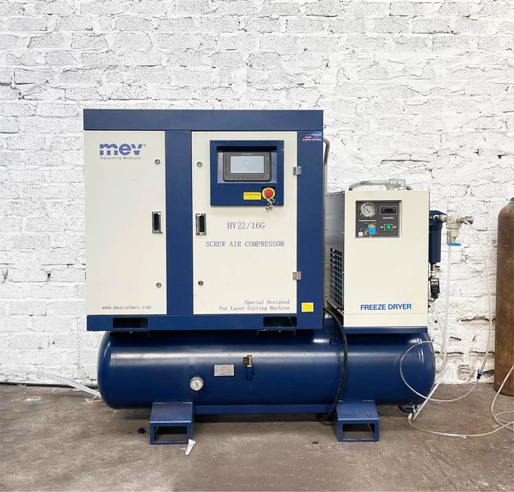MEV bàn giao máy nén khí 22kw và máy cắt laser tại Ninh Bình