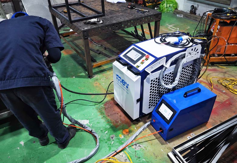 MEV bàn giao máy hàn laser cầm tay 1500W tại Hà Nội