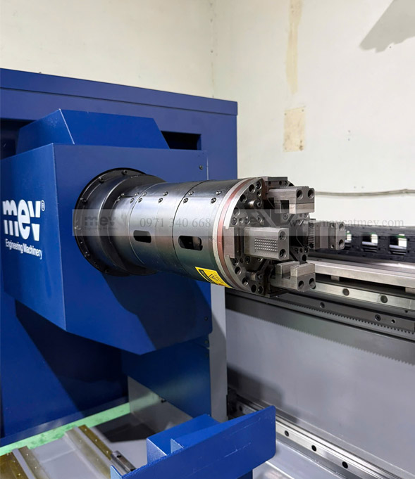MEV Bàn Giao Máy Laser Cắt Ống 6m Công Nghệ Mới Tại Hoài Đức