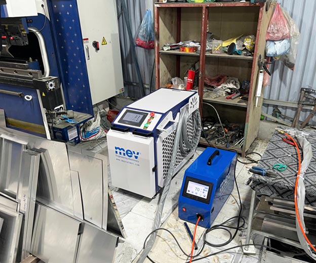 MEV Bàn Giao Máy Hàn Laser Inox 1500W