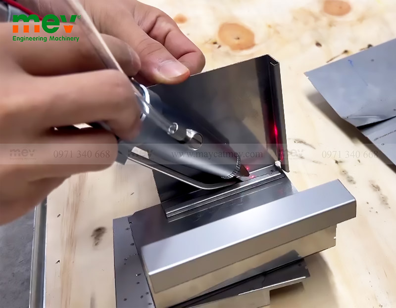 Máy Hàn Laser QCW 1000W