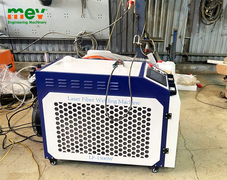 Bàn giao và lắp đặt máy hàn laser 1500W tại Bắc Từ Liêm, Hà Nội