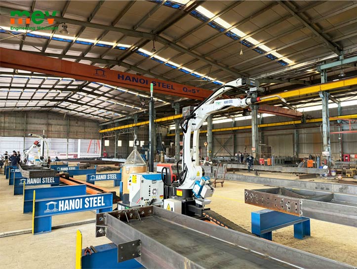Các Lưu Ý Khi Vận Hành Robot Hàn: Hướng Dẫn Chi Tiết Từ Chuyên Gia