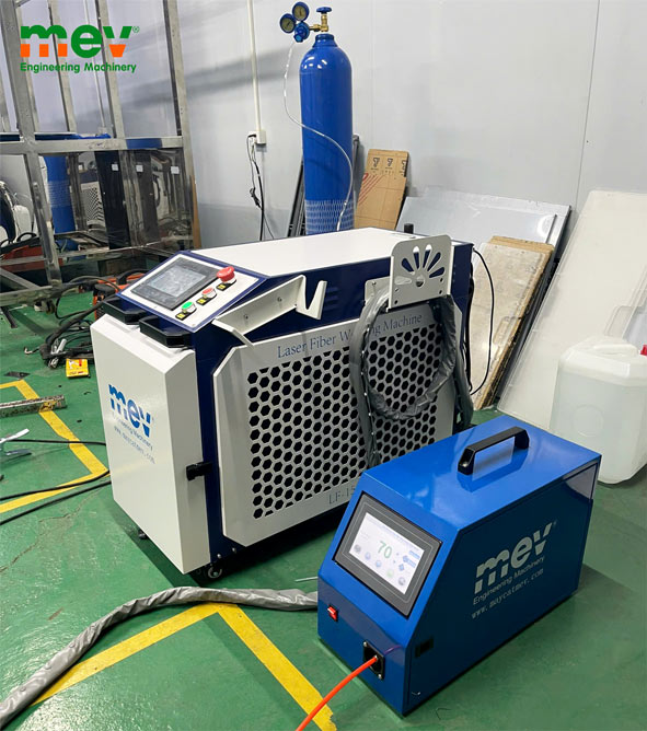 Bàn giao máy hàn laser thứ 2 (máy móc thứ 7) tại Vĩnh Phúc - Đơn vị gia công inox