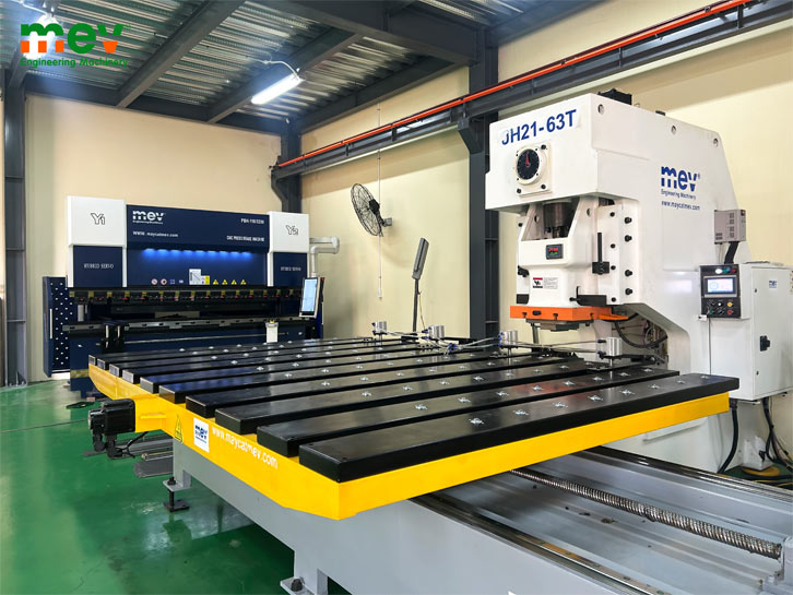 Máy Đột Dập JH21 Sản Xuất Vỏ Tủ Điện, Đột Chớp Gió