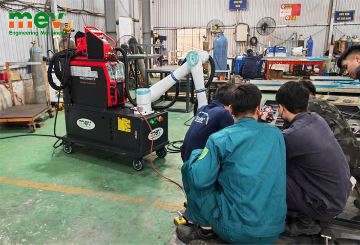 Bàn Giao Cobot Hàn Mig tại Hà Nội 350A